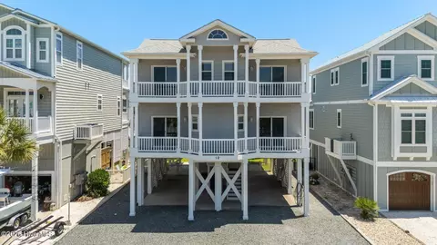 12 Pender St, Ocean Isle Beach, NC 28469
