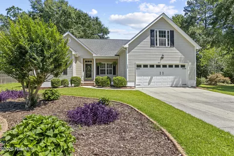 909 Woodridge Ct SE, Leland, NC 28451