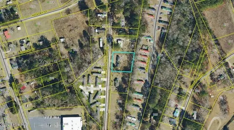 309 Midway Dr, Bladenboro, NC 28320