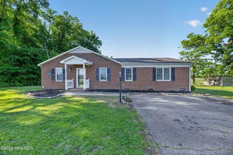 2489 Pocosin Rd, Ayden, NC 28513