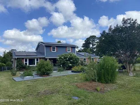 229 Yorkshire Ln, Wilmington, NC 28409