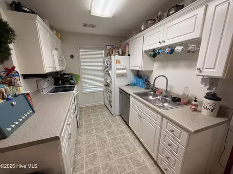 Kitchen - 5238 Aruba Cir, Augusta, GA 30909 photo 1 of 1