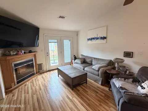 Living - 5238 Aruba Cir, Augusta, GA 30909 photo 1 of 2