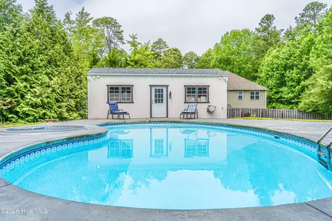 Exterior - 4 Sawmill Ct, Pinehurst, NC 28374 photo 9 of 15