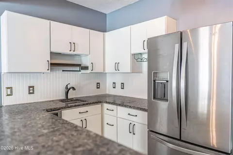 Kitchen - 4 Sawmill Ct, Pinehurst, NC 28374 photo 13 of 14