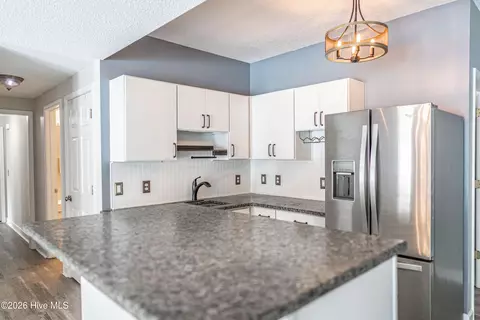 Kitchen - 4 Sawmill Ct, Pinehurst, NC 28374 photo 10 of 14
