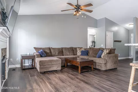 Living - 4 Sawmill Ct, Pinehurst, NC 28374 photo 1 of 4