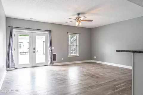 Living - 4 Sawmill Ct, Pinehurst, NC 28374 photo 2 of 4