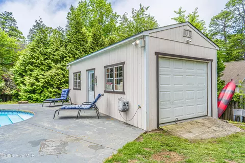 Exterior - 4 Sawmill Ct, Pinehurst, NC 28374 photo 11 of 15