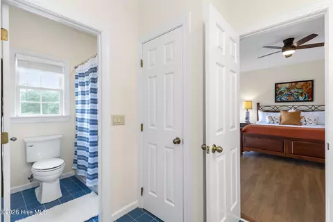 Entry Way - 122 Circle Dr, Hampstead, NC 28443 photo 4 of 5