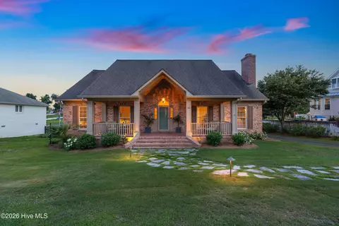 122 Circle Dr, Hampstead, NC 28443