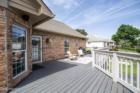 Exterior - 122 Circle Dr, Hampstead, NC 28443 photo 19 of 24