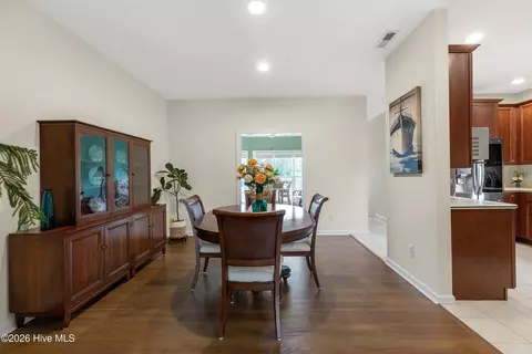 Dining - 122 Circle Dr, Hampstead, NC 28443 photo 2 of 6