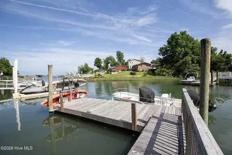 View/Area - 122 Circle Dr, Hampstead, NC 28443 photo 4 of 8