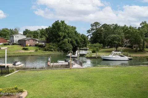View/Area - 122 Circle Dr, Hampstead, NC 28443 photo 7 of 8