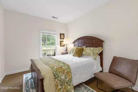 Bedroom - 122 Circle Dr, Hampstead, NC 28443 photo 3 of 6