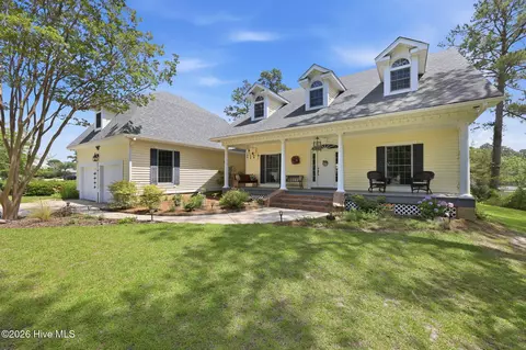 368 Winding Creek Dr, Oriental, NC 28571