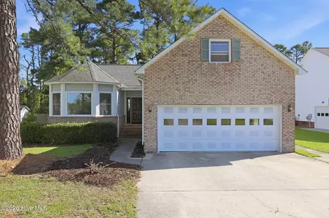 6013 Pelican Dr, New Bern, NC 28560