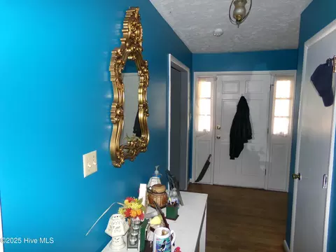 301 Mcgirts Bridge Rd, Laurinburg, NC 28352