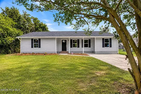 538 Waters Rd, Jacksonville, NC 28546