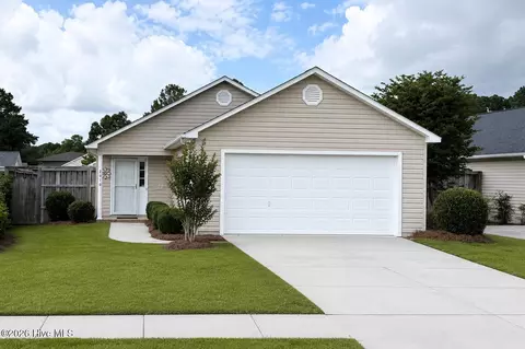 2010 Heritage Ln, Jacksonville, NC 28546