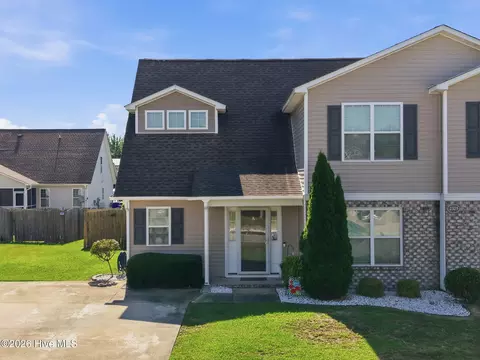 2325 Sadler Dr #A, Winterville, NC 28590