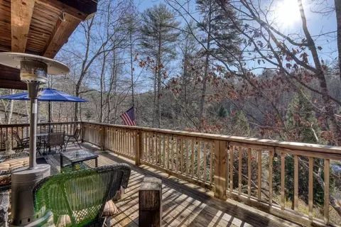 Exterior - 130 Mallard Cir, Murphy, NC 28906 photo 9 of 28