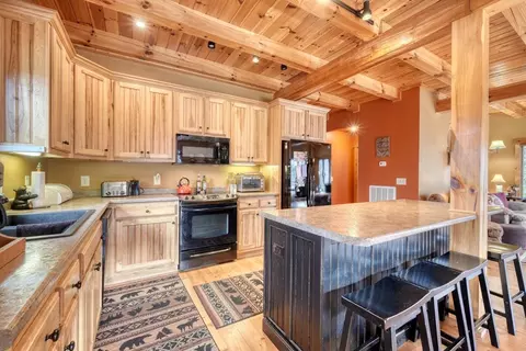 Kitchen - 130 Mallard Cir, Murphy, NC 28906 photo 1 of 6