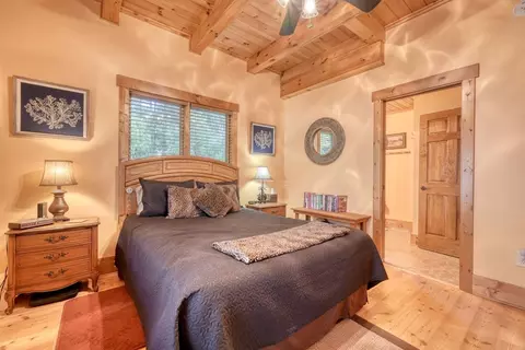 Bedroom - 130 Mallard Cir, Murphy, NC 28906 photo 3 of 12