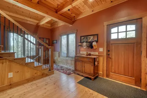 Entry Way - 130 Mallard Cir, Murphy, NC 28906 photo 1 of 3