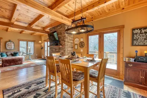 Dining - 130 Mallard Cir, Murphy, NC 28906 photo 3 of 3