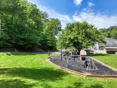 Exterior - 130 Mallard Cir, Murphy, NC 28906 photo 24 of 28