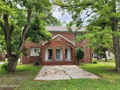 112 E Calhoun St, Whiteville, NC 28472