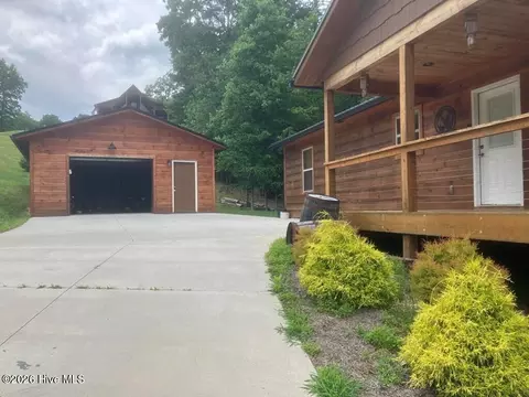 Exterior - 86 Point Overlook Trl, Murphy, NC 28906 photo 1 of 11