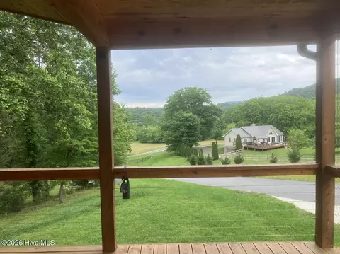 Exterior - 86 Point Overlook Trl, Murphy, NC 28906 photo 3 of 11