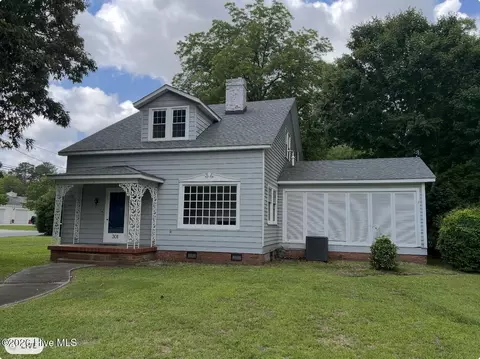 301 N Broad St, Roseboro, NC 28382