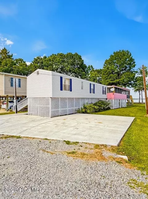 780 Hollis Dr, Blounts Creek, NC 27814