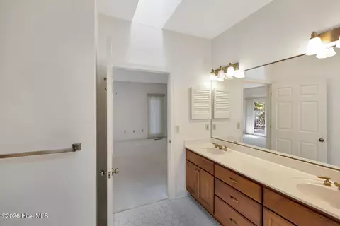 Bath - 67 Stoneykirk Dr, Pinehurst, NC 28374 photo 2 of 6