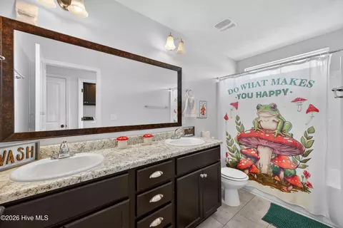 Bath - 537 Jensen Ln, Augusta, GA 30909 photo 1 of 4