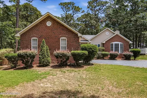 245 Wheeling Dr, Pinehurst, NC 28374