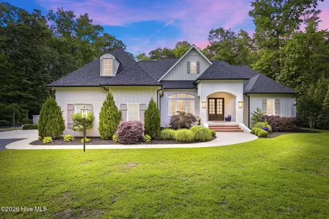 3508 Country Club Rd, Trent Woods, NC 28562