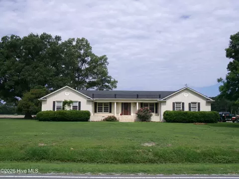 4556 Garland Hwy, Clinton, NC 28328