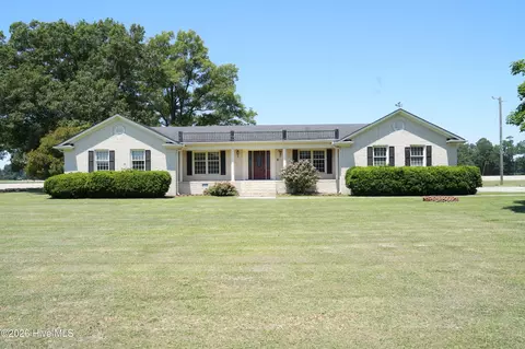 4556 Garland Hwy, Clinton, NC 28328