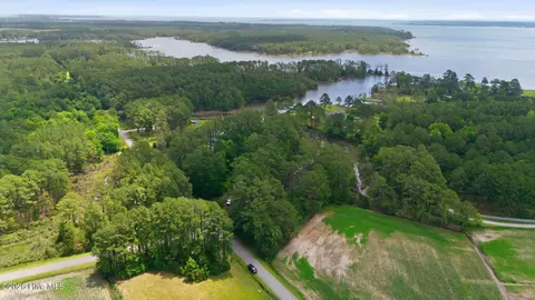 450 Griggs Rd, Vandemere, NC 28587