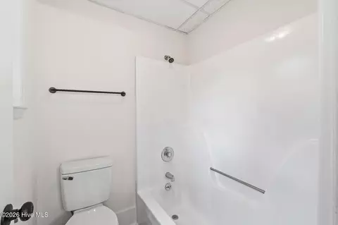 Bath - 936 Deercrest Cir, Evans, GA 30809 photo 7 of 7