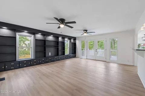 Living - 936 Deercrest Cir, Evans, GA 30809 photo 4 of 4