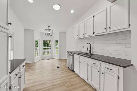 Kitchen - 936 Deercrest Cir, Evans, GA 30809 photo 3 of 3