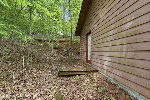 Exterior - 61 Manny Ln, Murphy, NC 28906 photo 4 of 6