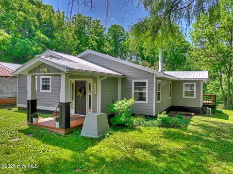 93 Collins Nursery Ln, Blairsville, GA 30512