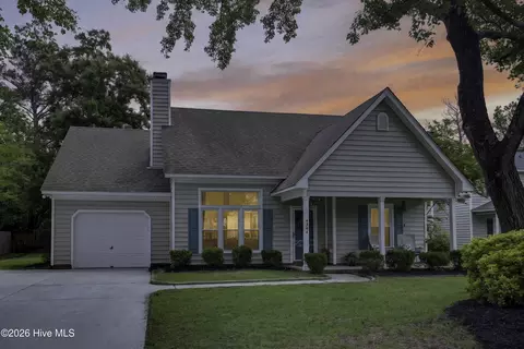 4304 Maidstone Dr, Wilmington, NC 28405
